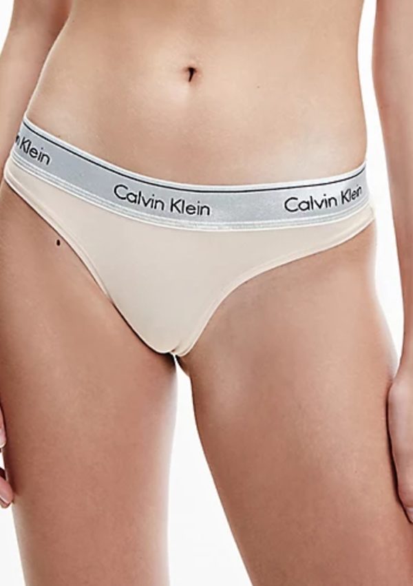 Dámské tanga Calvin Klein QF6136 M Tělová