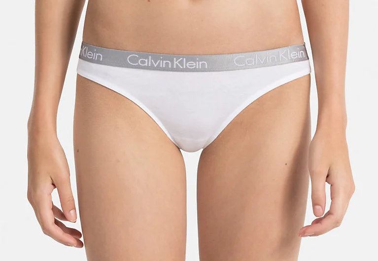 Dámská tanga Calvin Klein QD3590E